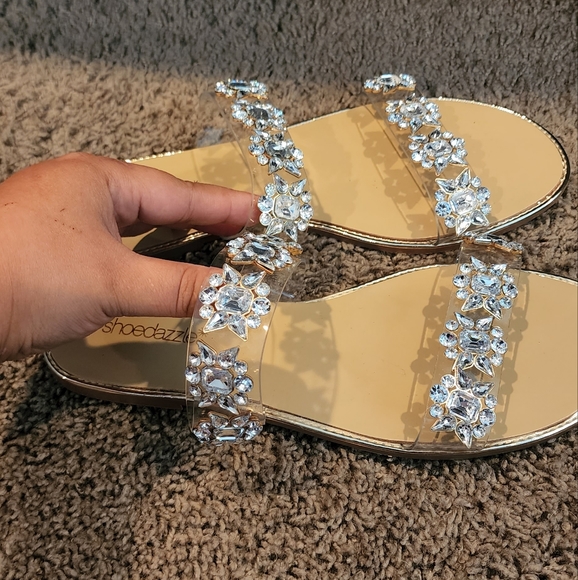 Flat sandals with diamond accents on clear rubber straps - Picture 3 of 3